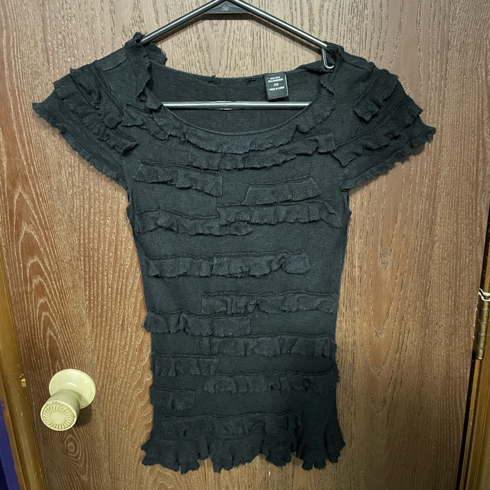 Moda international ruffle shirt size xs